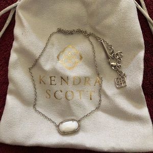 Elisa Silver Pendant Necklace White motherof Pearl